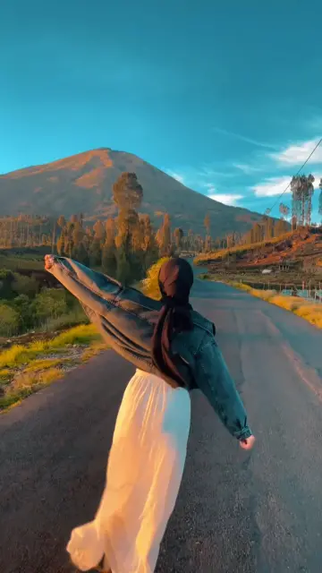 Aesthetic Slowmo CapCut template preview